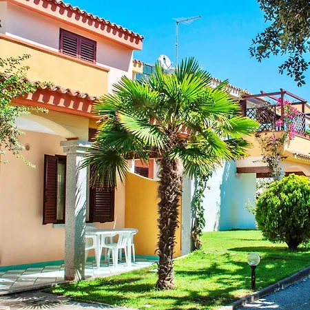 Lägenhetshotell With Swimming-pool In Ottiolu Just 250 Mt From The Sea Porto Ottiolu