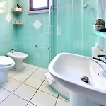 With Swimming-pool In Ottiolu Just 250 Mt From The Sea מלון דירות 3*